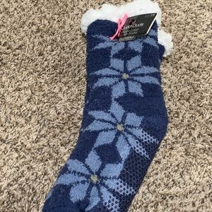 Cuddl Duds Sherpa Lined Lounge Socks NWT